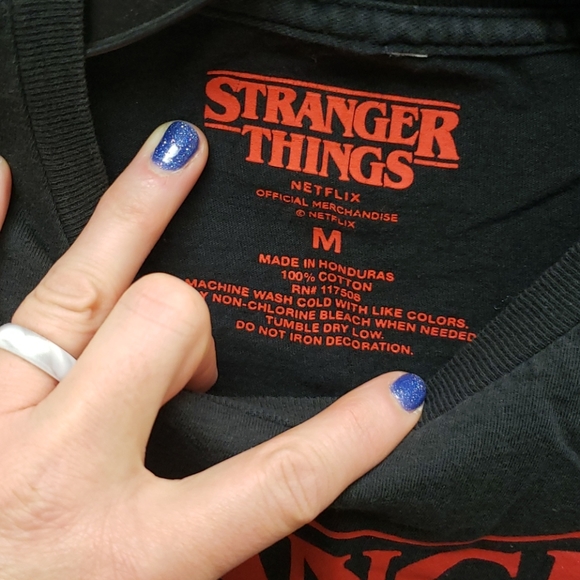Stranger Things T, Medium - Picture 2 of 4